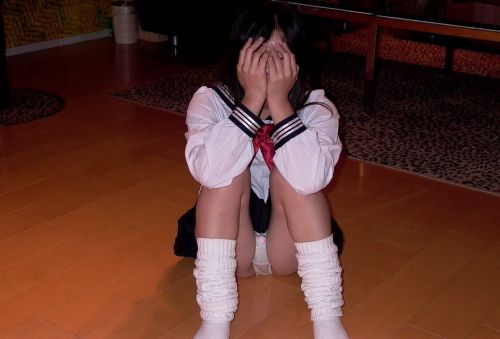 【エロ画像】女子高生がくぱぁとM字開脚を見せつけてるくんだが(笑) 38枚 No.11