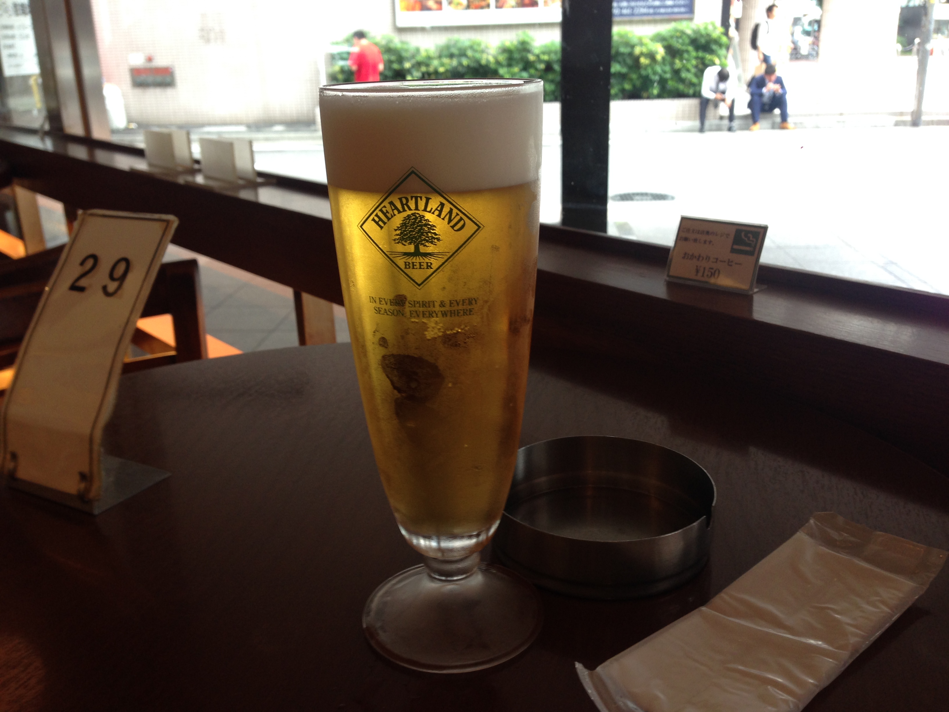 早朝の博多駅でビールが飲みたければ Imbiss Kula に行くといいよ タベノミー